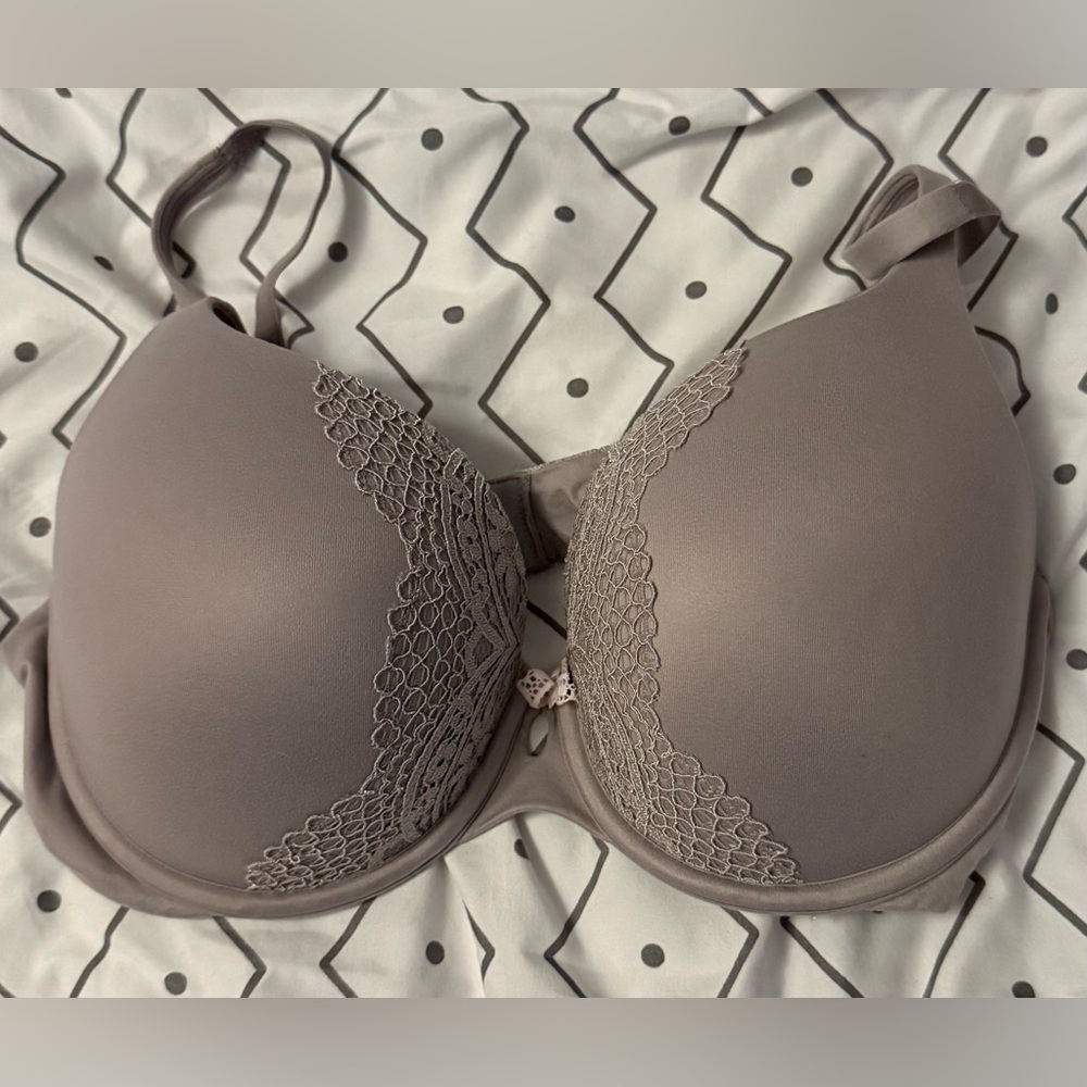 Victoria's Secret Lace Accent Bra in Taupe
